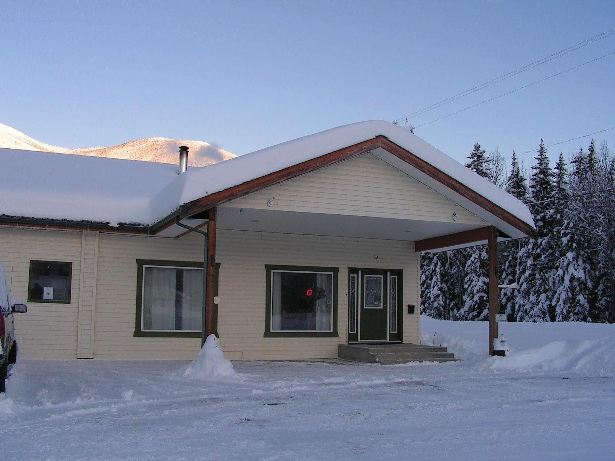 Bell Mountain Motel Mcbride Extérieur photo