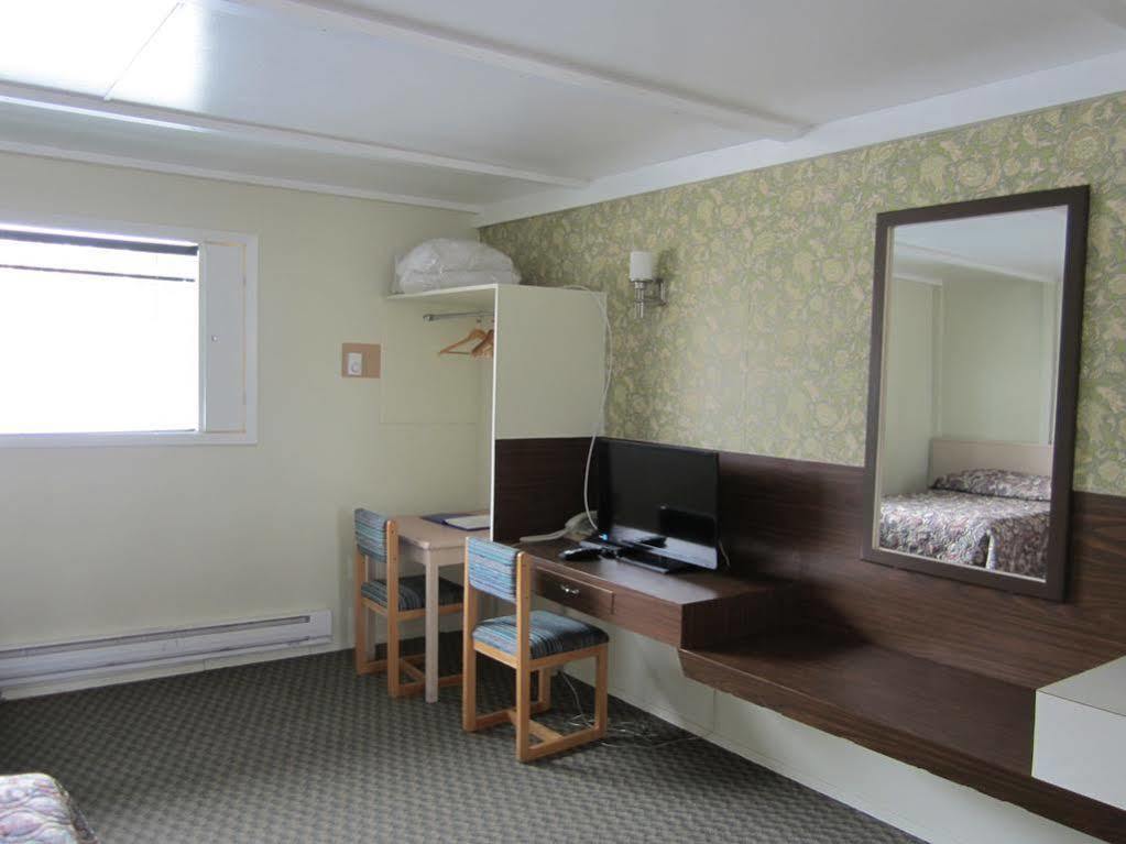 Bell Mountain Motel Mcbride Extérieur photo